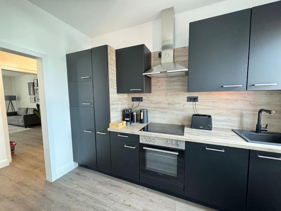 220 Qm Penthouse Wohnung Mit Fahrstuhl - Ohne Spa Mannheim Luaran gambar