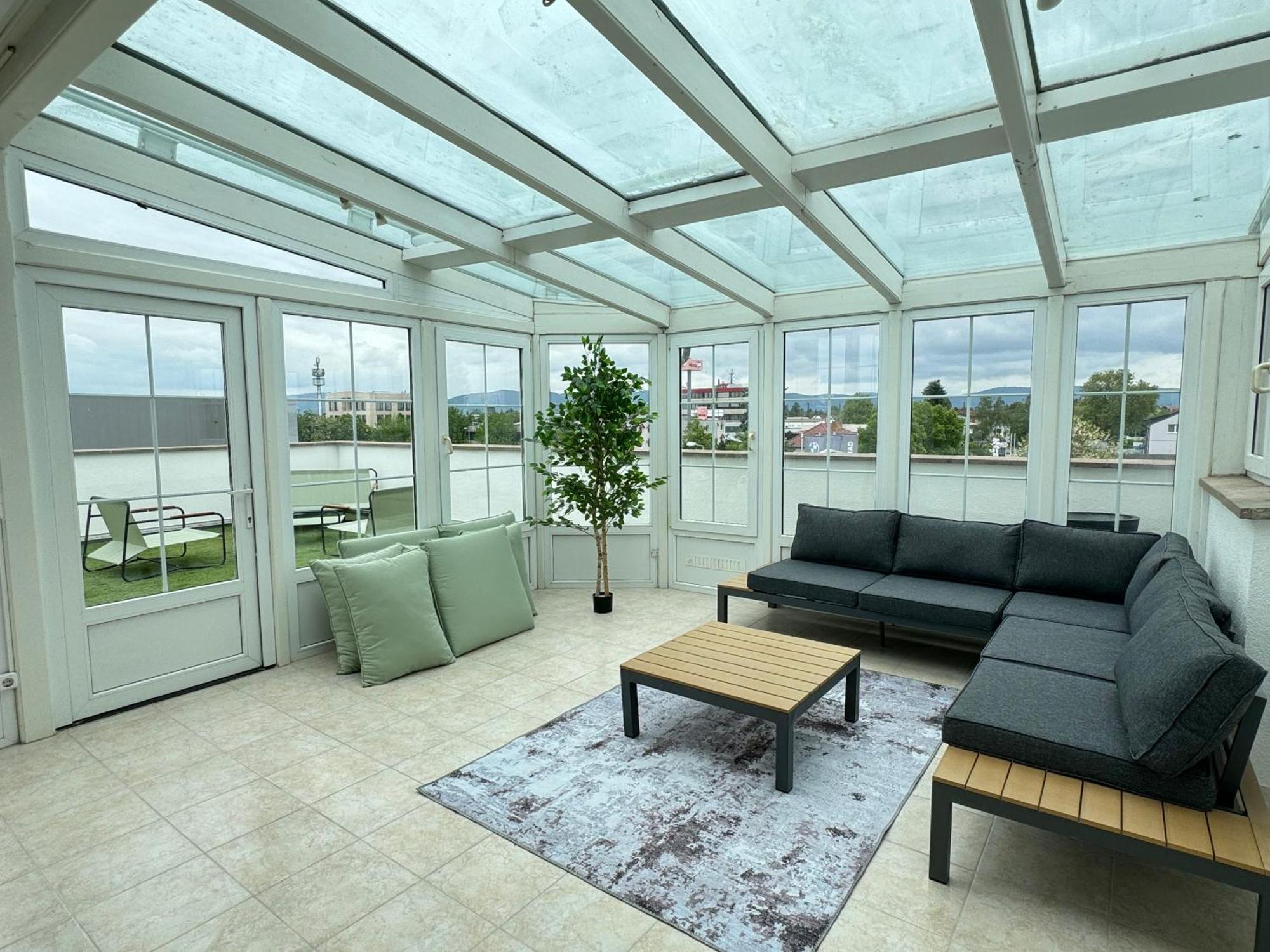 220 Qm Penthouse Wohnung Mit Fahrstuhl - Ohne Spa Mannheim Luaran gambar