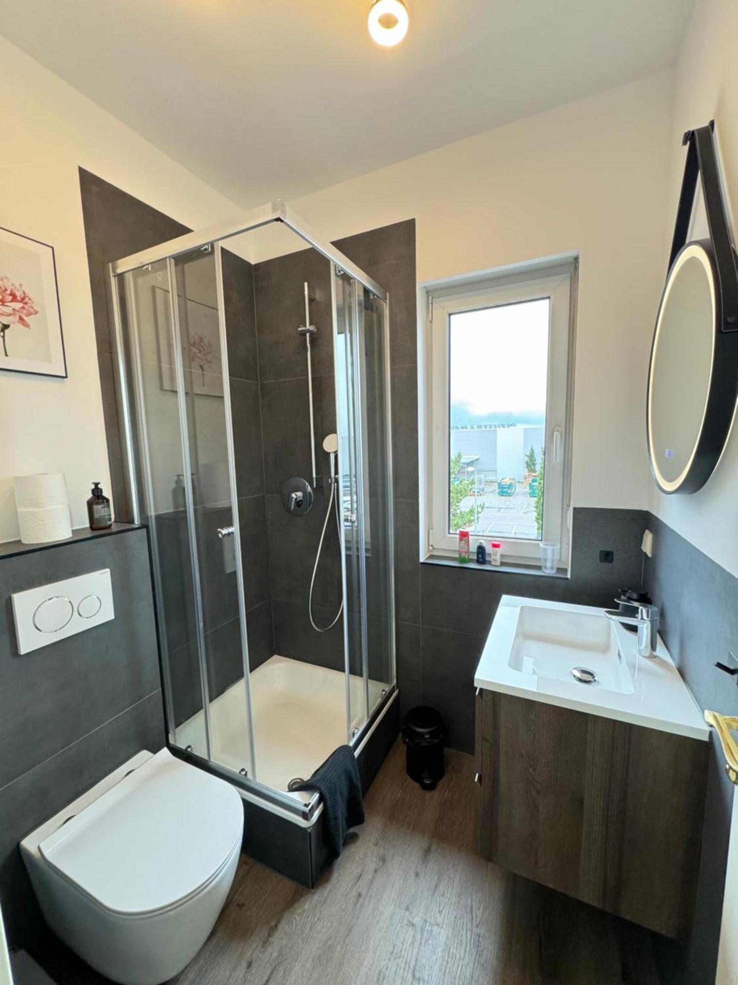 220 Qm Penthouse Wohnung Mit Fahrstuhl - Ohne Spa Mannheim Luaran gambar